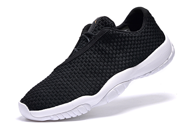 basket nike noir et blanche femme