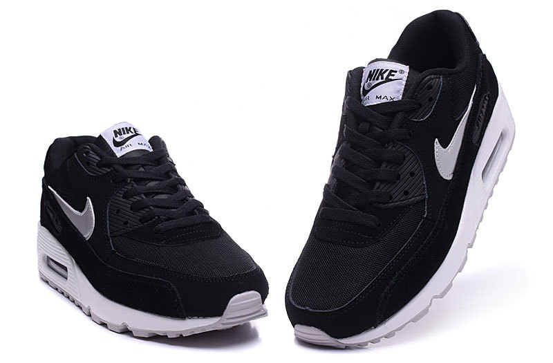 air max noire et blanche femme