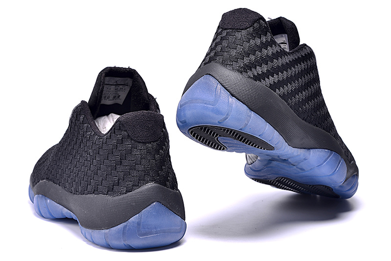 jordan future noir et bleu